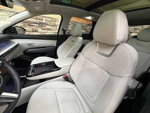 Certified 2025 Hyundai Tucson Limited image 17