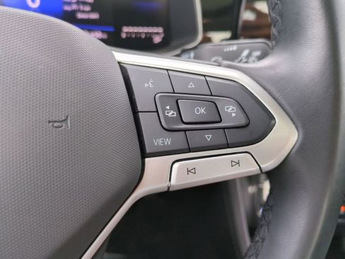 Used 2025 Volkswagen Jetta SE FWD image 30
