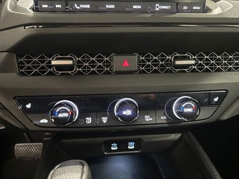 Used 2023 Honda Accord EX image 19
