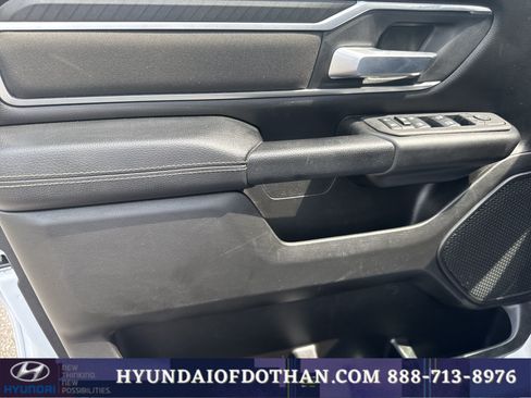 Used 2025 RAM 1500 Big Horn AWD/4WD image 6