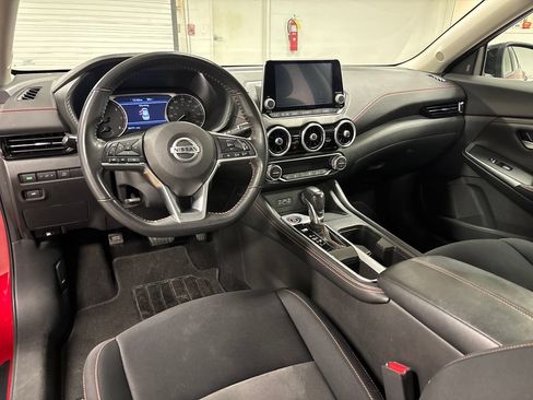 Used 2022 Nissan Sentra SR w/ Electronics Package FWD image 25