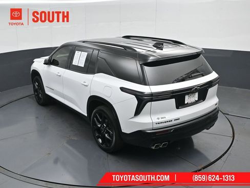 Used 2024 Chevrolet Traverse RS image 45