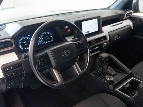 Used 2024 Toyota Tacoma TRD Off-Road AWD/4WD image 5