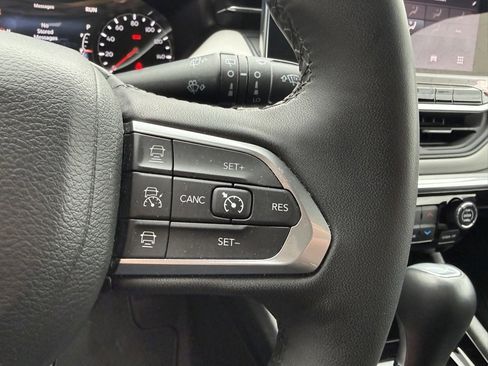 Used 2024 Jeep Compass Limited image 29