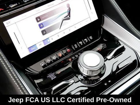 Used 2023 Jeep Grand Wagoneer L Series II w/ Premium Group II AWD/4WD image 13