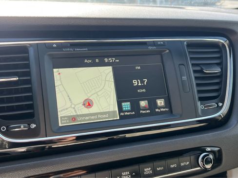 Used 2016 Kia Sedona SX image 36