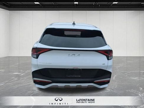 Used 2025 Kia Sportage LX image 7