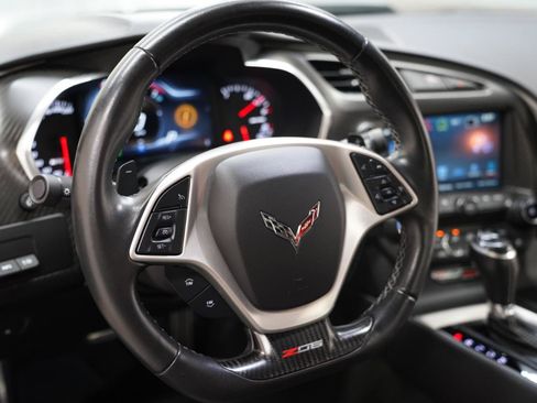 Used 2018 Chevrolet Corvette Z06 RWD image 12