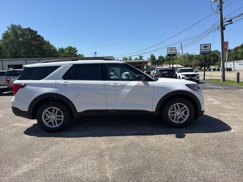 New 2026 Ford Explorer Active RWD image 5