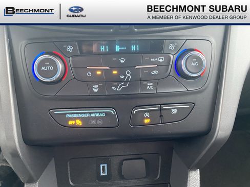 Used 2017 Ford Escape SE image 19