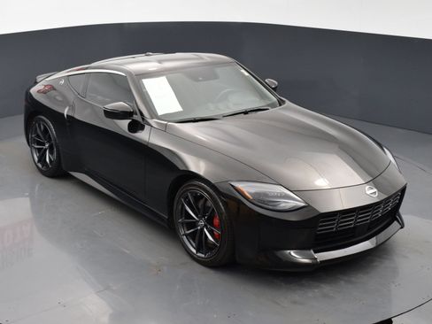 Used 2023 Nissan Z w/ Floor Mat Package (L93) RWD image 43