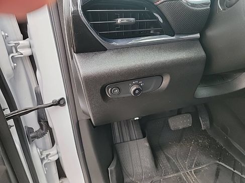 Certified 2023 Chevrolet Traverse RS w/ LPO, Floor Liner Package AWD/4WD image 35