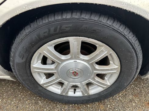 Used 2008 Cadillac DTS FWD image 28