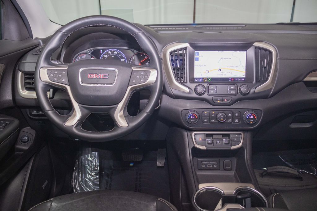 Used 2024 GMC Terrain Denali w/ Denali Premium Package AWD/4WD image 16