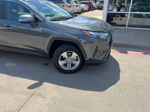 Used 2025 Toyota RAV4 XLE w/ Convenience Package FWD image 14