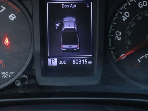 Used 2019 Toyota Tacoma SR image 26