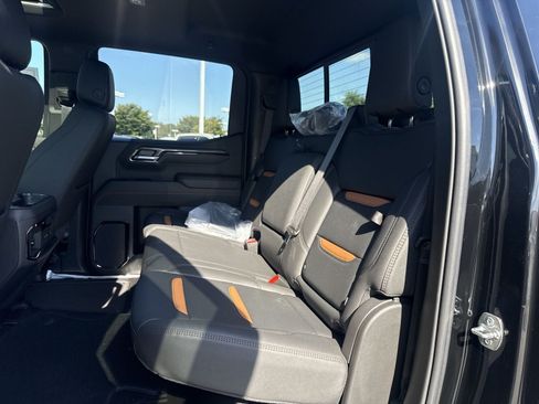 New 2026 GMC Sierra 1500 AT4 w/ AT4 Premium Package AWD/4WD image 22