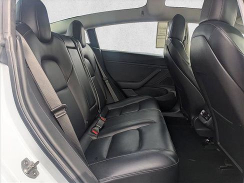 Used 2018 Tesla Model 3 Long Range image 17