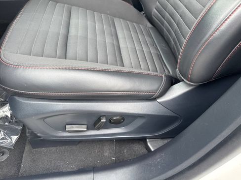Used 2025 Ford Explorer ST-Line RWD image 16