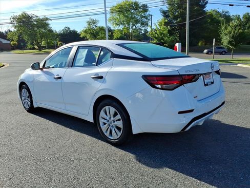 Used 2025 Nissan Sentra S FWD image 11