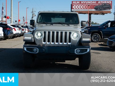 Used 2022 Jeep Wrangler Unlimited Sahara w/ Dual Top Group AWD/4WD image 6