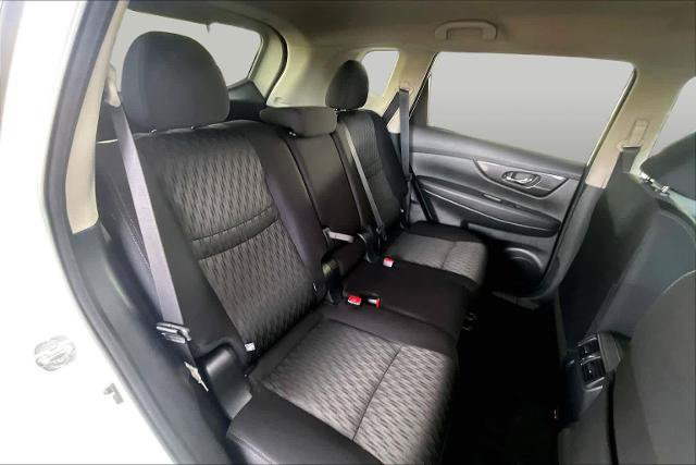Certified 2020 Nissan Rogue SV FWD image 20