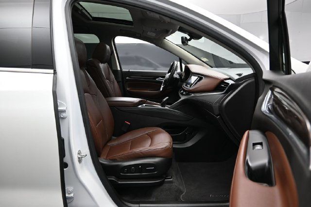 Used 2020 Buick Enclave Avenir w/ Avenir Technology Package AWD/4WD image 31