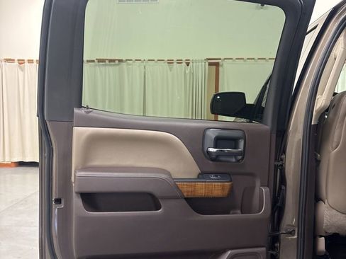 Used 2014 GMC Sierra 1500 SLT w/ SLT Crew Cab Value Package AWD/4WD image 23