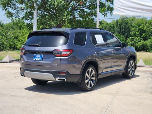 Used 2025 Honda Pilot Elite image 5