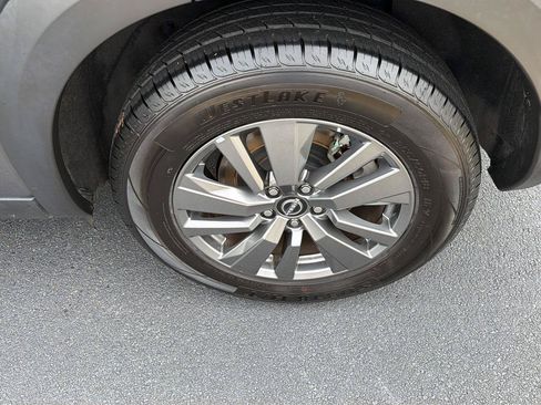 Used 2024 Nissan Pathfinder SV FWD image 37