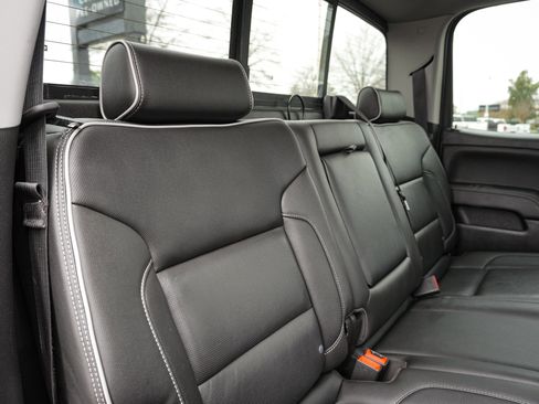 Used 2018 Chevrolet Silverado 1500 High Country image 33