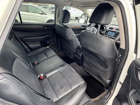 Used 2017 Subaru Outback 2.5i Limited image 8