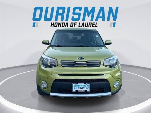 Used 2017 Kia Soul + image 3