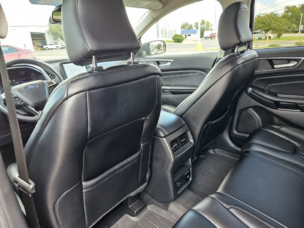 Certified 2022 Ford Edge Titanium AWD/4WD image 24