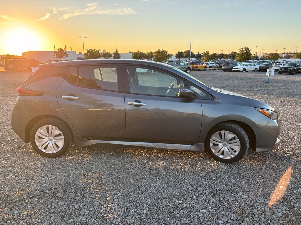 Used 2025 Nissan Leaf S FWD image 10