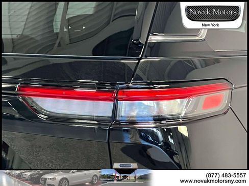 Used 2023 Jeep Grand Cherokee Laredo image 11