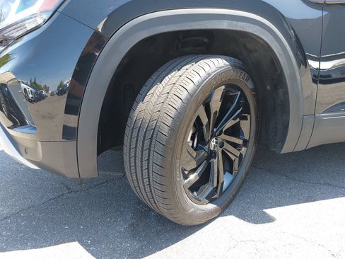 Used 2023 Volkswagen Atlas SE w/ Panoramic Sunroof Package FWD image 36