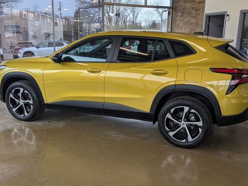 Used 2024 Chevrolet Trax RS w/ Driver Confidence Package image 4