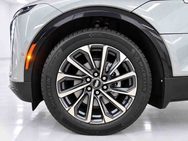 Used 2024 Cadillac Lyriq Sport AWD/4WD image 12