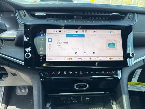 New 2026 Jeep Grand Cherokee Altitude AWD/4WD image 12