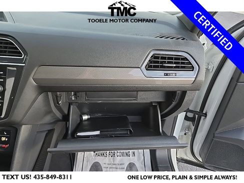 Used 2022 Volkswagen Tiguan SE R-Line image 34