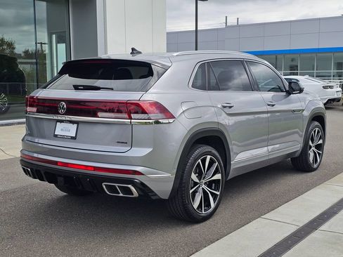 Used 2024 Volkswagen Atlas Cross Sport SEL Premium R-Line AWD/4WD image 5