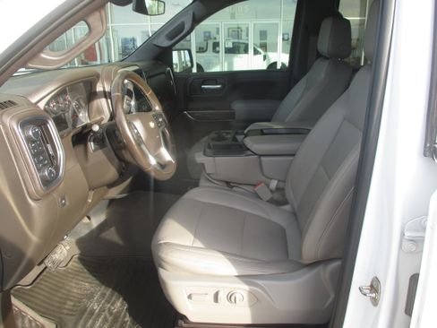 Used 2020 Chevrolet Silverado 1500 LT w/ Convenience Package image 4