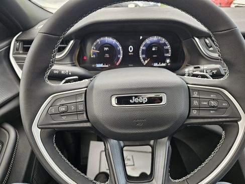 New 2025 Jeep Grand Cherokee L Altitude image 10