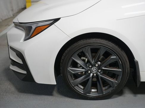 Used 2024 Toyota Corolla SE FWD image 5
