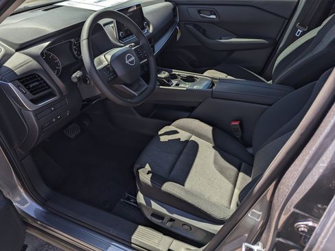 New 2026 Nissan Rogue SV image 9