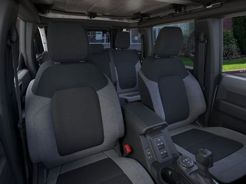 New 2025 Ford Bronco 4-Door AWD/4WD image 10