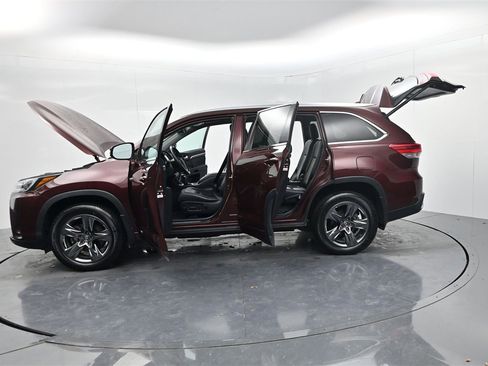 Used 2019 Toyota Highlander Limited Platinum image 61
