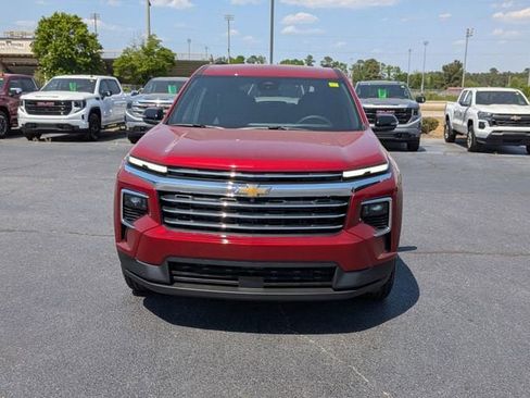 New 2026 Chevrolet Traverse LT w/ LPO, Floor Liner Package FWD image 8