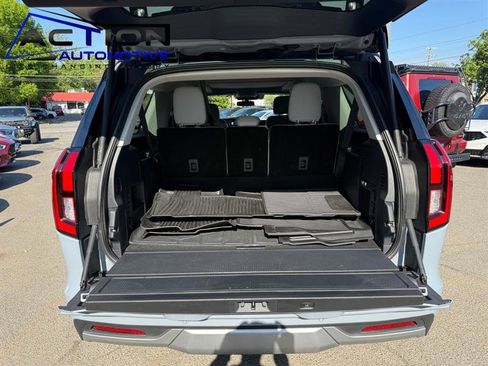 Used 2025 Ford Expedition Max Platinum w/ Driver's Package AWD/4WD image 18